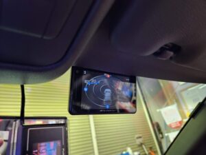 BMW320i　AVインターフェイス・地デジチューナー・バックカメラ・ドライブレコーダー・レーダー取付