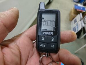 トヨタ 150ランクルプラド　VIPER3305V取付