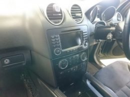 MercedesBenz ML350　カーナビゲーション取付