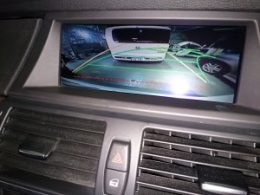 BMW X5　AVインターフェイス・地デジチューナー・バックカメラ取付