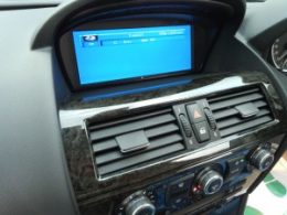 BMW645i　AVインターフェイス・地デジチューナー・DVD・バックカメラ取付